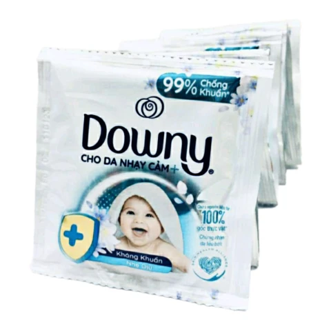 Nước xả vải Douwny cho da nhạy cảm kháng khuẩn dịu nhẹ  18ml