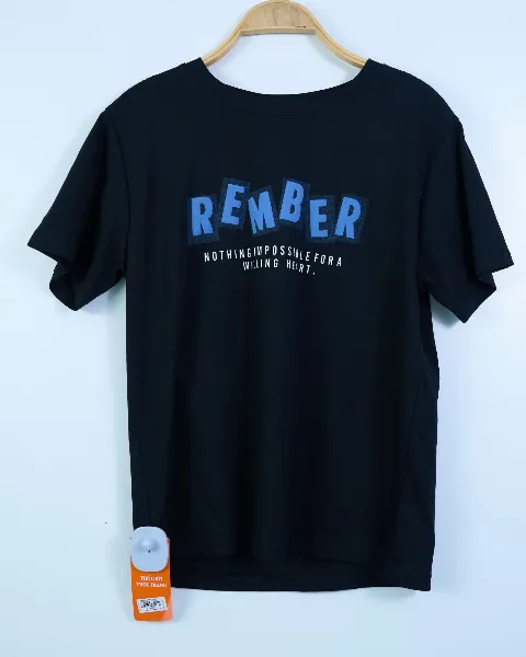 Áo phông nữ cổ tròn lỡ 7527 remember đen SIEU16