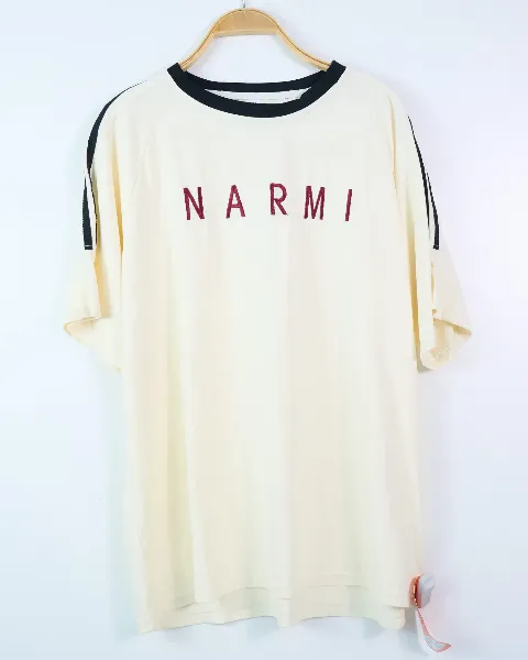 Áo phông nữ cổ tròn sọc vai Narmi 2523 kem QC02