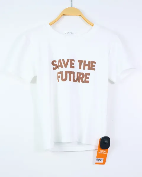 Áo phông nữ cổ tròn form nhỏ Save the future kem H.Thắng