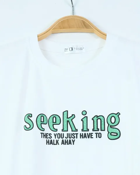Áo phông nữ cổ tròn form nhỏ zip Speking đỏ H.Thắng