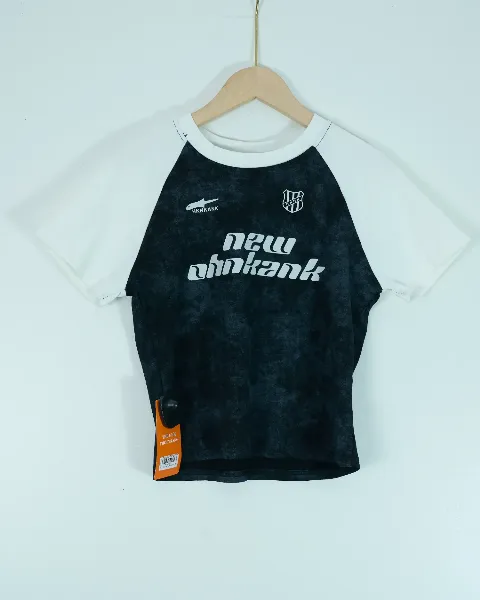 Áo phông nữ cổ tròn croptop zip loang 2706 trắng H01.2026.1