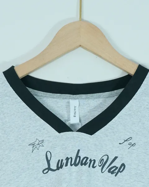 Áo phông nữ cổ tròn croptop zip loang 1222 ghi H01.2026.1