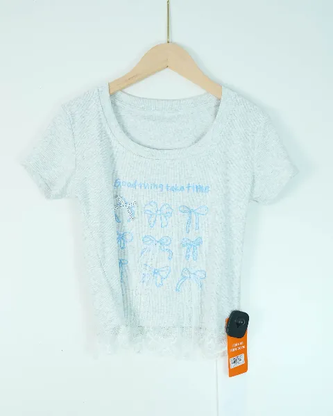 Áo phông nữ cổ tròn croptop tăm 8836 ghi H25.2026.1